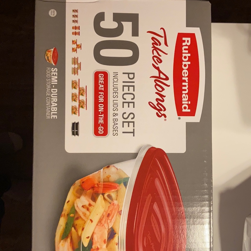 New Rubbermaid Take Alongs set of 50